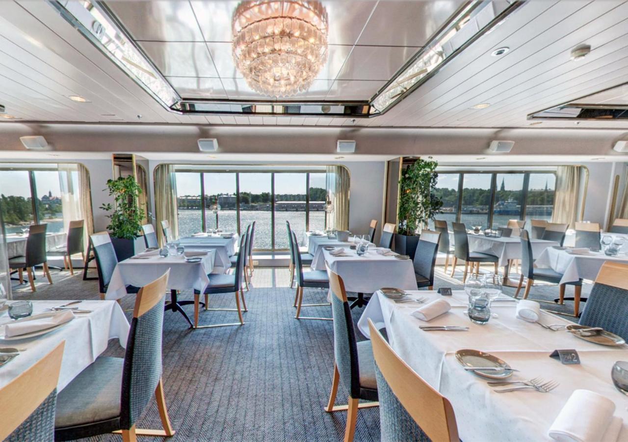 Viking Line Ferry Gabriella - One-Way Journey From Stockholm To Helsinki Hotel Екстериор снимка