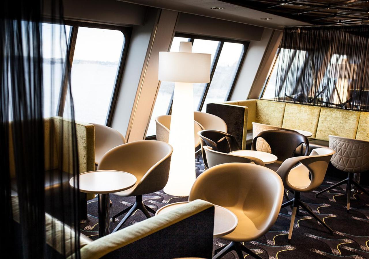 Viking Line Ferry Gabriella - One-Way Journey From Stockholm To Helsinki Hotel Екстериор снимка
