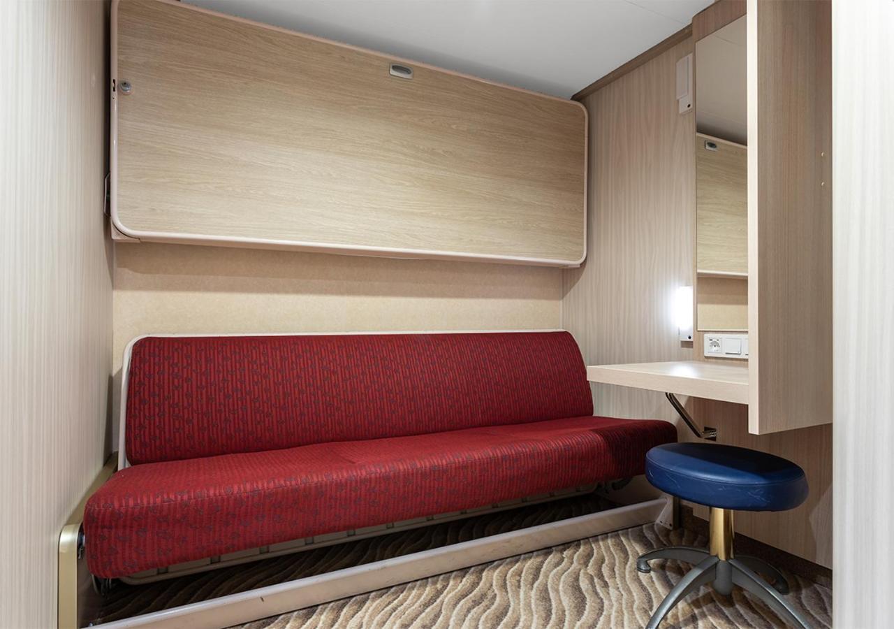 Viking Line Ferry Gabriella - One-Way Journey From Stockholm To Helsinki Hotel Стая снимка